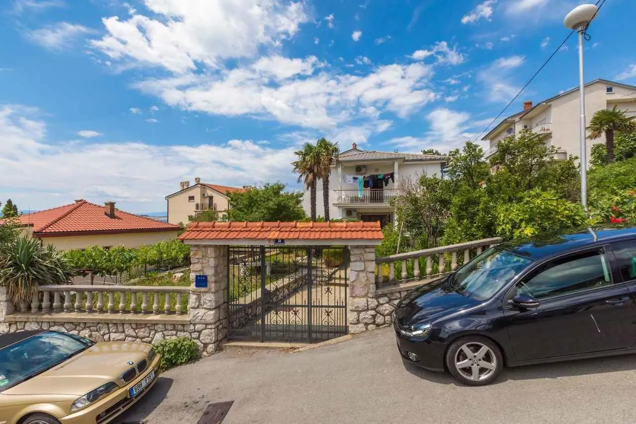 Three-Bedroom Apartment In Crikvenica XIII Sopaljska