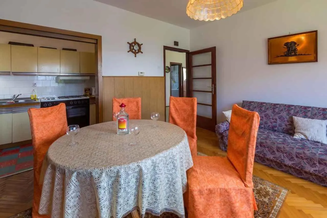 Three-Bedroom Apartment In Crikvenica XIII Sopaljska