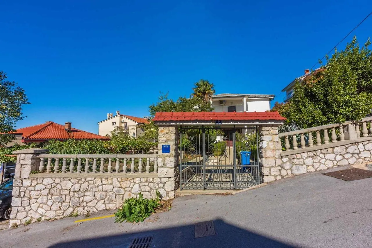 Three-Bedroom Apartment In Crikvenica XIII Sopaljska