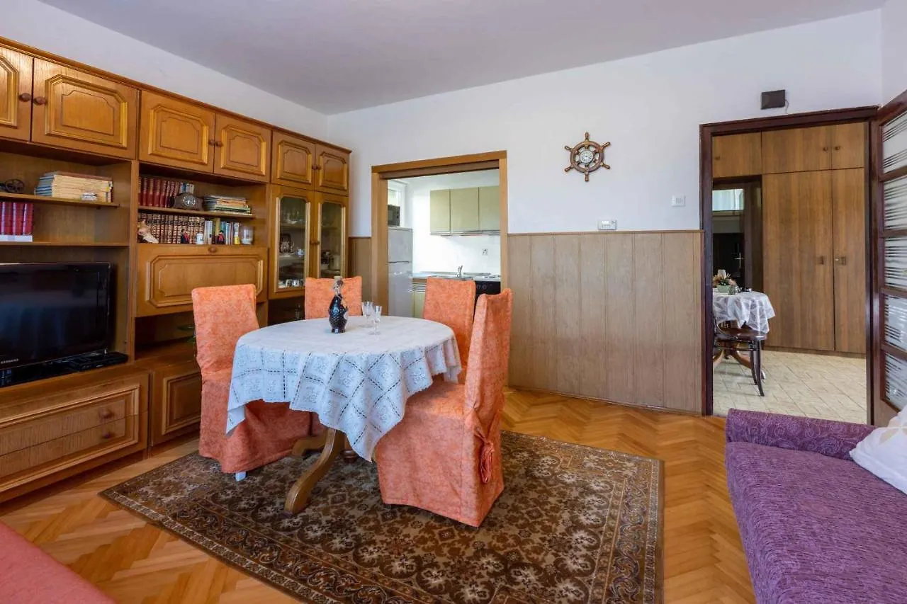 Three-Bedroom Apartment In Crikvenica XIII Sopaljska