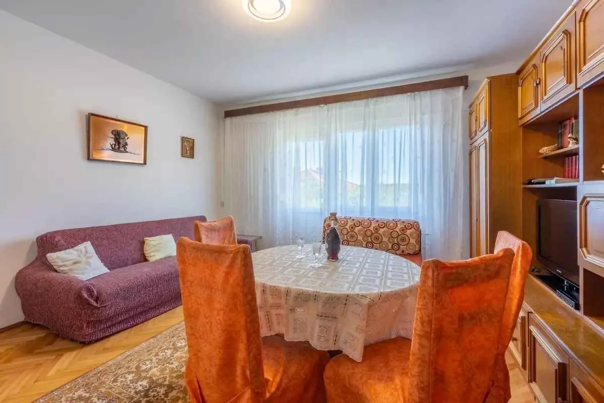 Three-Bedroom Apartment In Crikvenica XIII Sopaljska