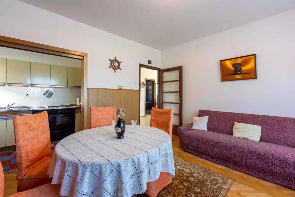 Three-Bedroom Apartment In Crikvenica XIII Sopaljska